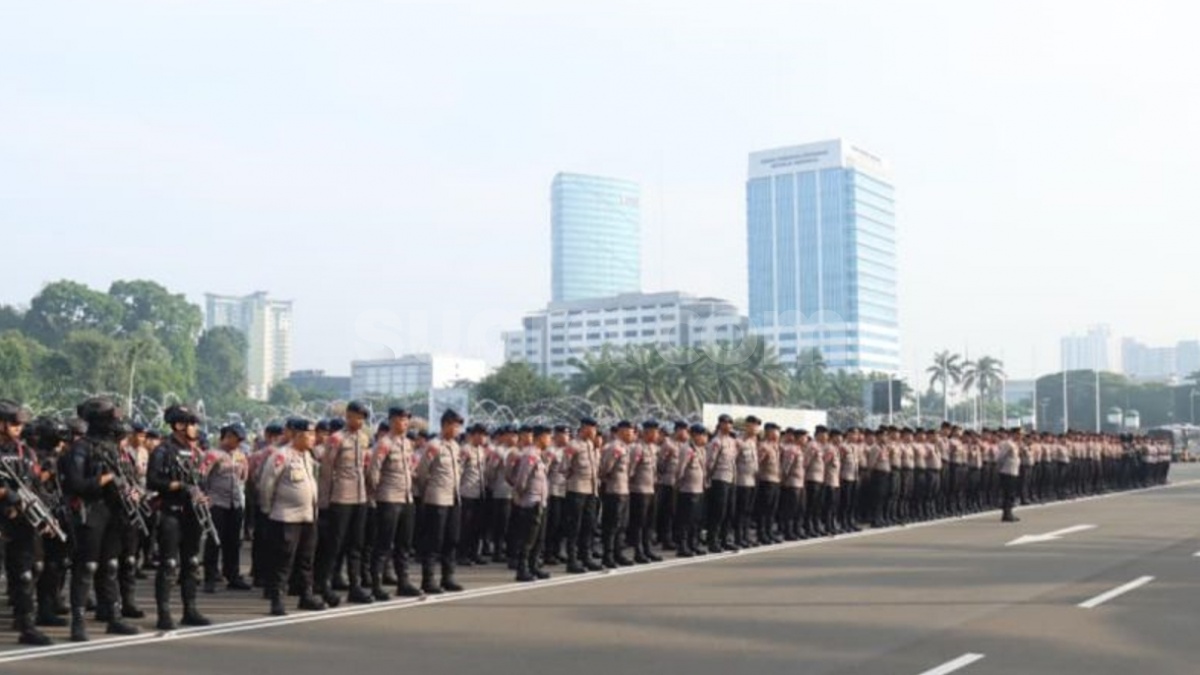 Ratusan Polisi Bersiaga! Amankan Demo di Kawasan Istana dan Kantor BGN