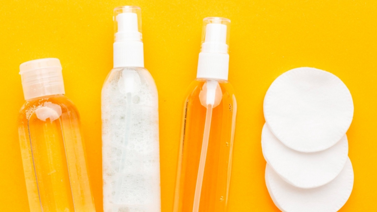 Apakah Toner Bisa Menghilangkan Flek Hitam? Ini 4 Produk Terbaik untuk Mengatasinya