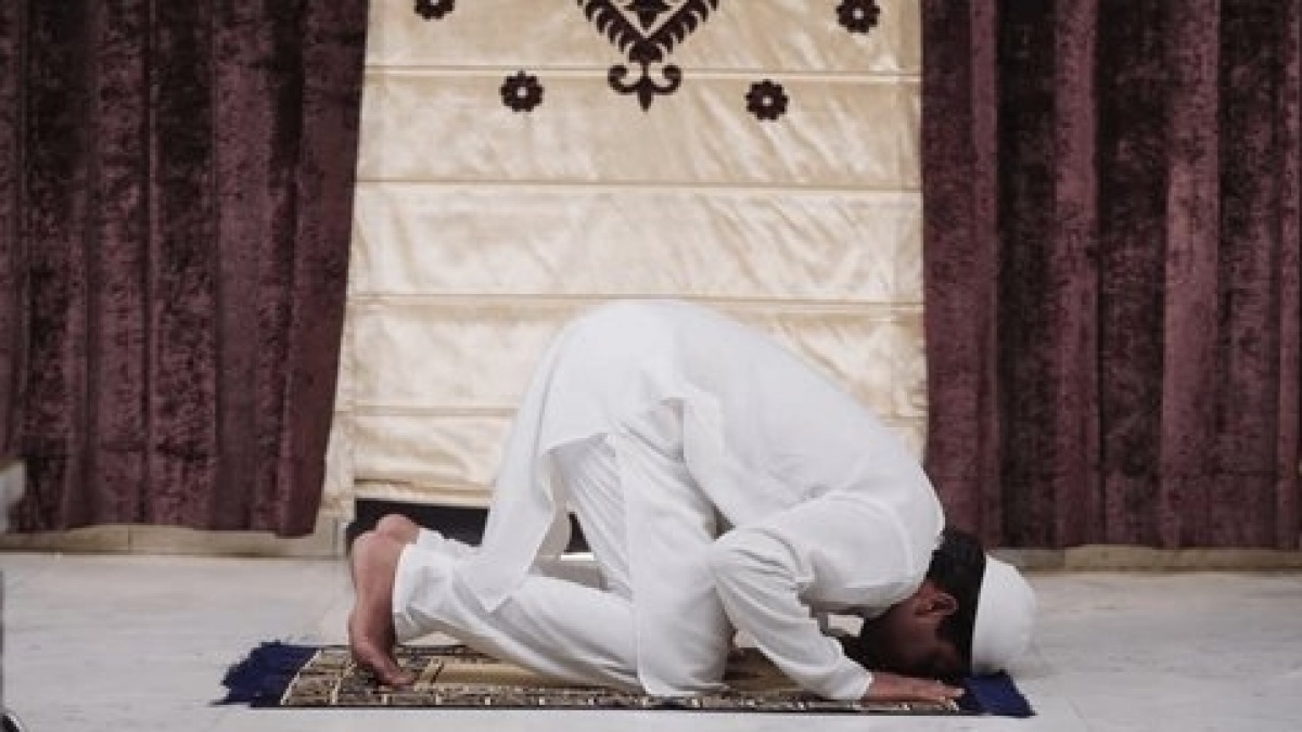 Urutan Bacaan Surat Pendek untuk Sholat Tarawih 11 Rakaat, Mudah Dihapalkan