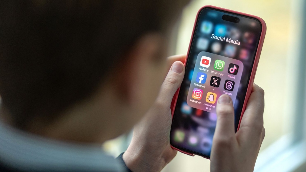 Bukan Cuma Blokir, Ini Kunci Orang Tua Lindungi Anak di Ruang Digital