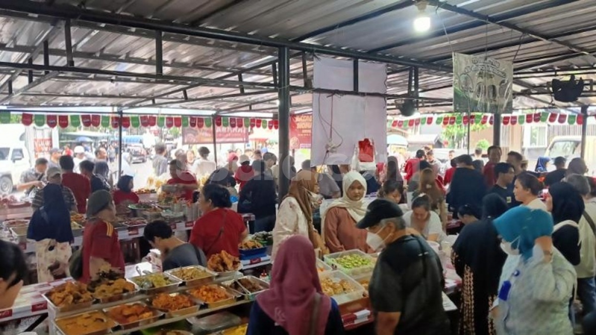 Benhil Diserbu Pemburu Takjil di Hari Pertama Ramadan, Muter 3 Kali Demi Jajanan Favorit