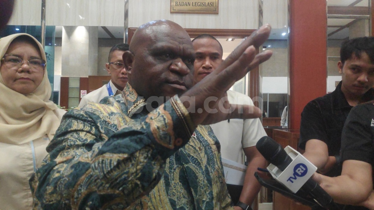 Natalius Pigai: Pihak yang Ingin Tiadakan MBG Adalah Penentang HAM