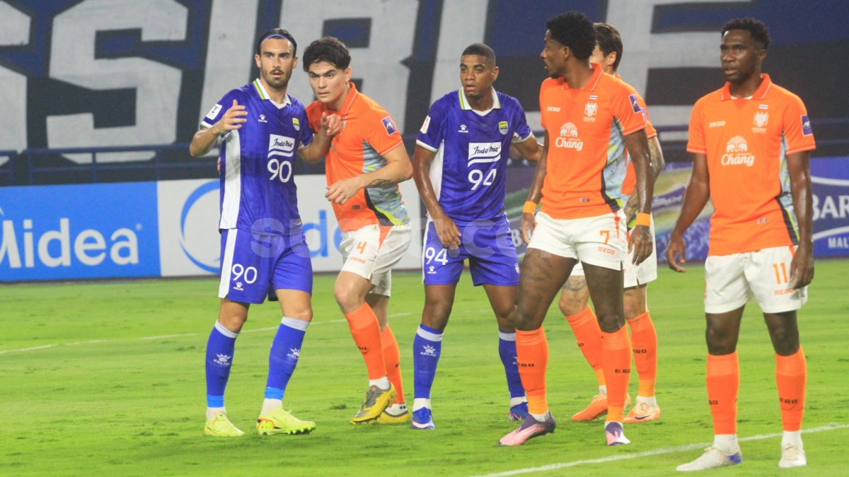 Media Thailand: Oknum Suporter Persib Lempar Pecahan Keramik ke Pemain Ratchaburi FC