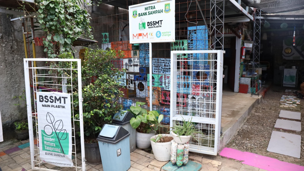 Komunitas Ini Buktikan Sampah Bisa Jadi 'Tabungan' Bernilai Ekonomi, Mengubah Lingkungan Sekitar