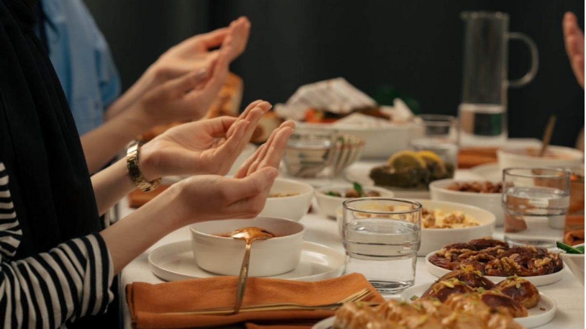 Doa Buka Puasa Lengkap Arab, Latin, dan Artinya