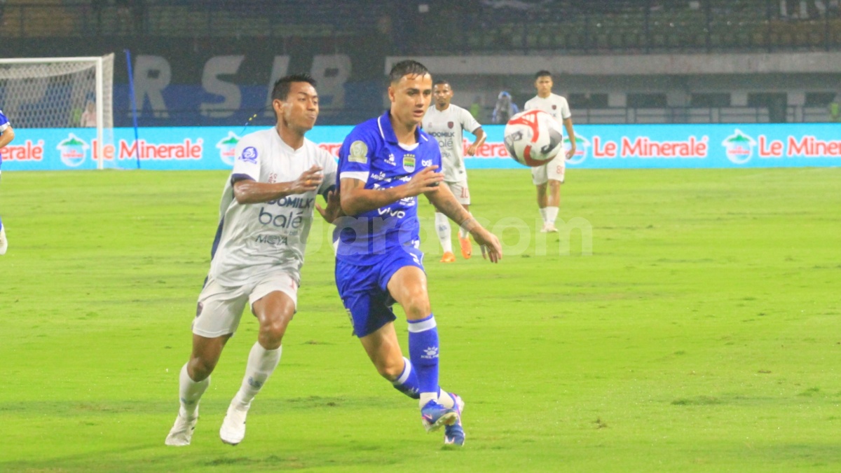 Eliano Reijnders Bongkar Rahasia Lini Belakang Persib Usai Tundukkan Persita