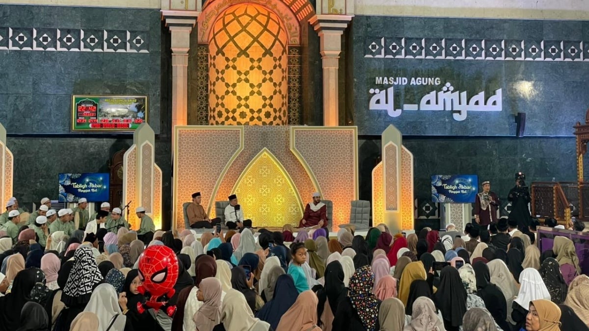 Dipandu Irfan Hakim, Tabligh Akbar Penyejuk Hati Hadirkan Deretan Penceramah Ternama
