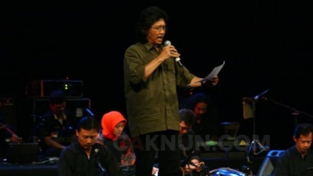 Selain Serangan Amerika-Israel, Viral 'Ramalan' Cak Nun Soal Tahun 2029: Semua Berjatuhan