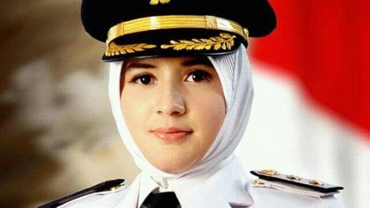 4 Koleksi Barang Branded Fadia Arafiq, Bupati Pekalongan yang Kena OTT KPK