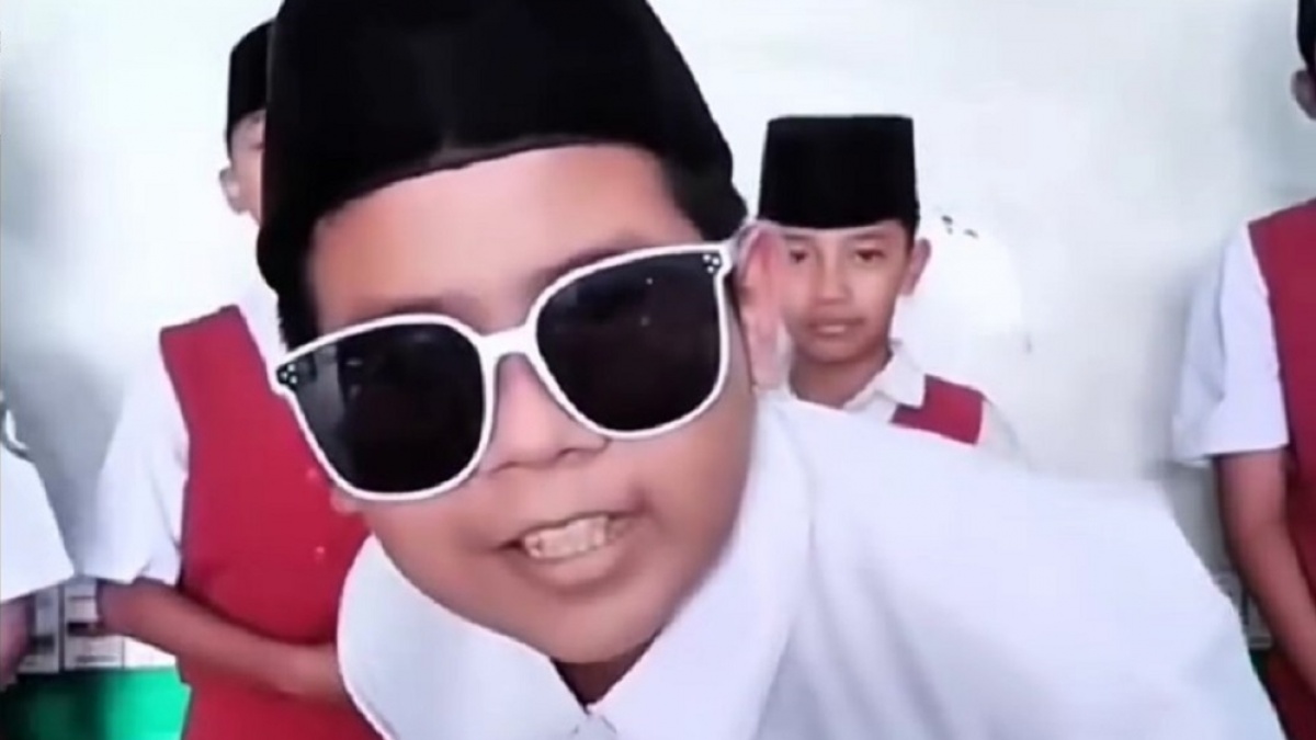 Bocah SD 'Roasting' Prabowo Subianto Pakai Istilah Politik Sensitif, Antek Asing Ikut Diucap