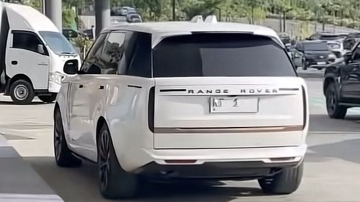 Kembalikan Mobil Dinas Rp8,5 M tapi Terciduk Pakai Range Rover Mewah, Gubernur Kaltim Ganti Mobil?