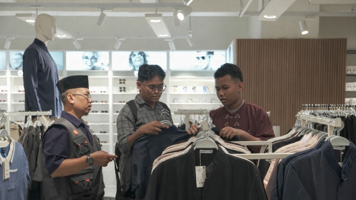 Peruri Tebar Sembako Hingga Baju Lebaran