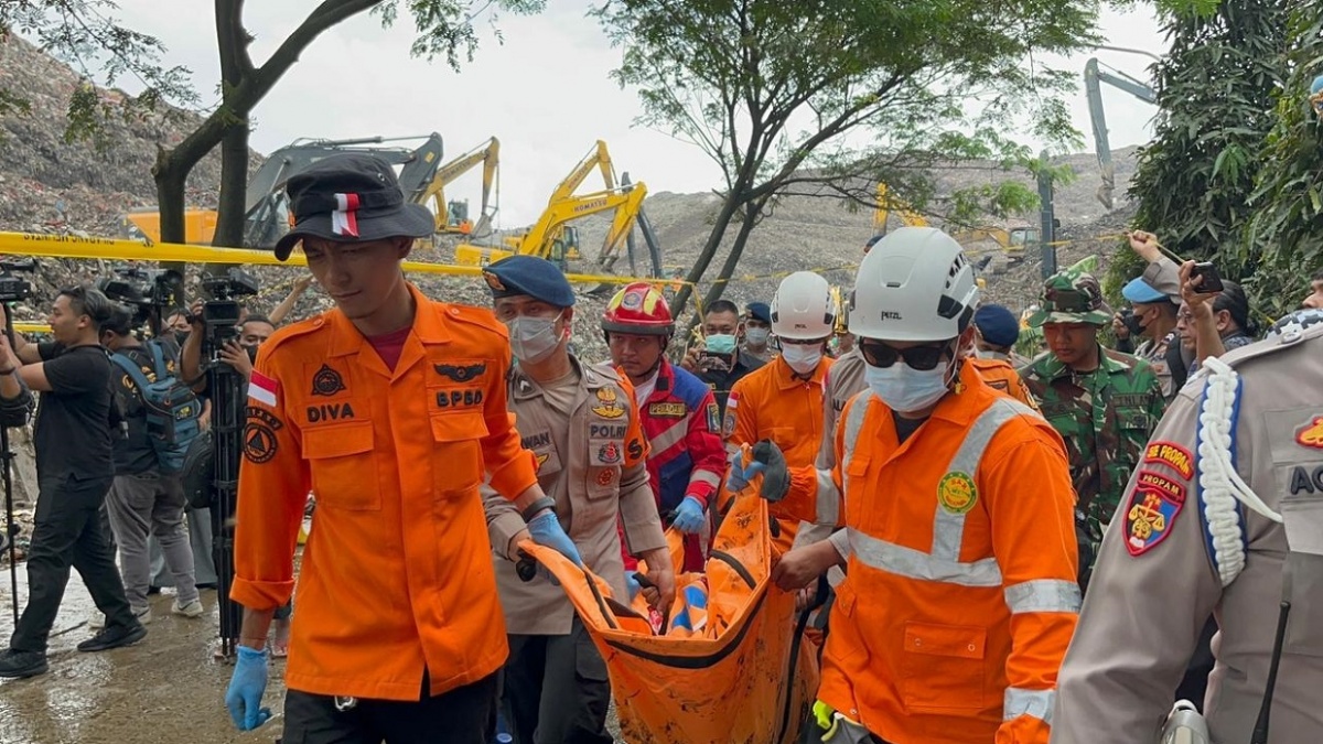 Tragedi Longsor TPST Bantar Gebang: Korban Tewas Jadi Lima, Empat Orang Masih Hilang