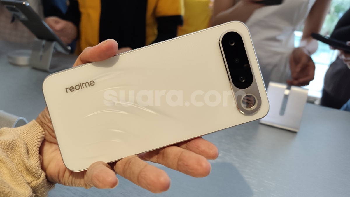 realme 16 Series 5G, HP AI dengan Edit Foto Instan dan Transkrip Otomatis