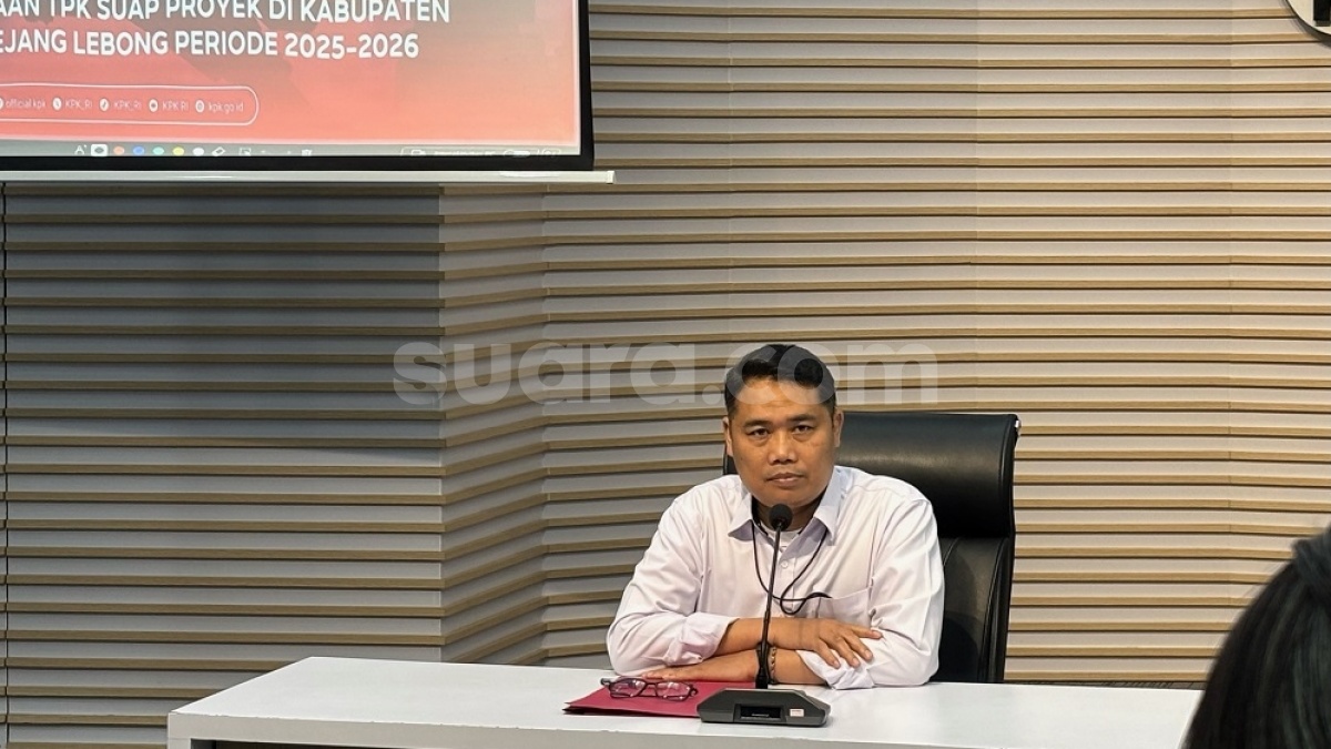 Bupati Rejang Lebong Diduga Terima Suap Ijon Rp980 Juta untuk Kebutuhan Lebaran