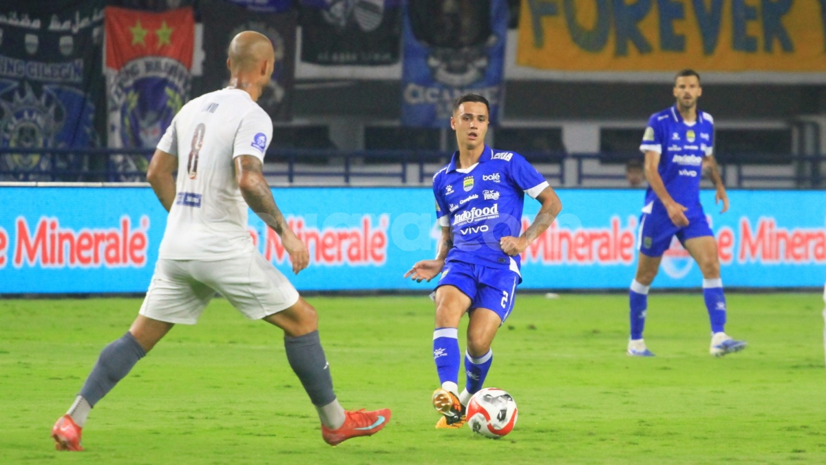 Gelandang Manchester City Kasih Selamat Eliano Reijnders Bawa Persib Bandung Juara Super League