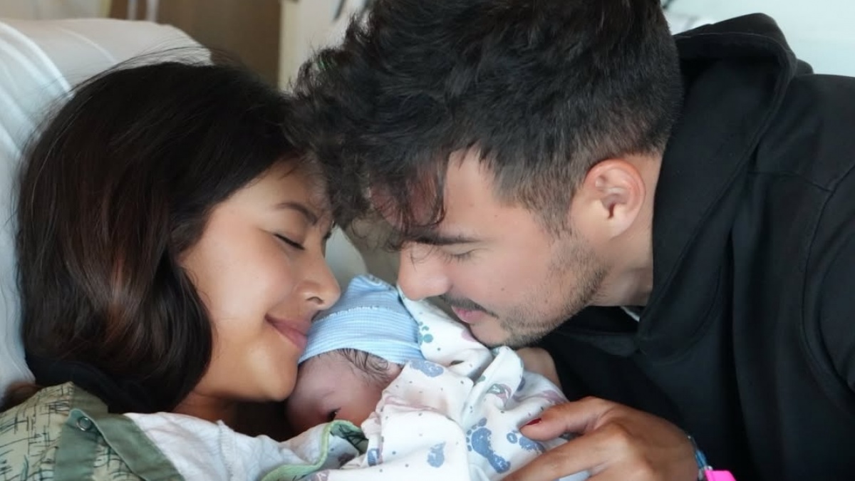 Aurelie Moeremans dan Tyler Bigenho Dikaruniai Bayi Berjenis Kelamin Laki-Laki