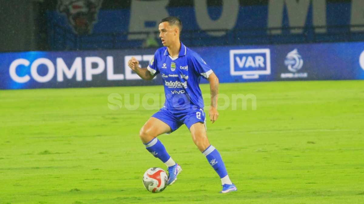 3 Klub Eropa Dirumorkkan Ingin Boyong Eliano Reijnders dari Persib