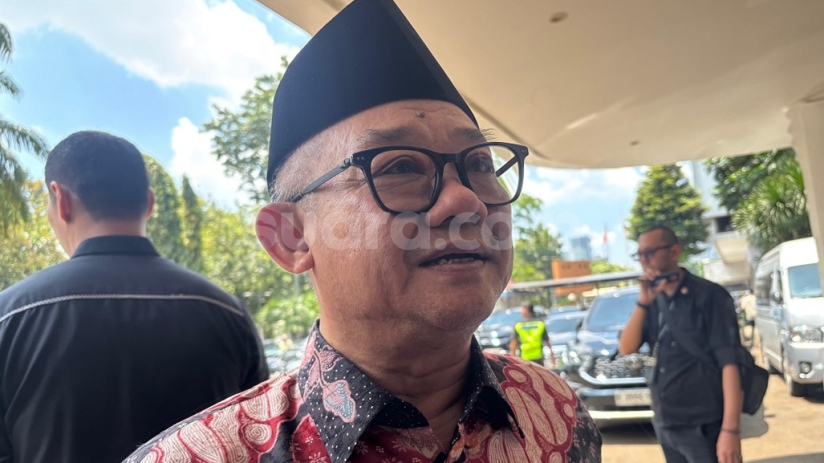 Mendikdasmen Abdul Mu'ti Ajak Siswa Biasakan Cek Komposisi dan Tanggal Kedaluwarsa Makanan