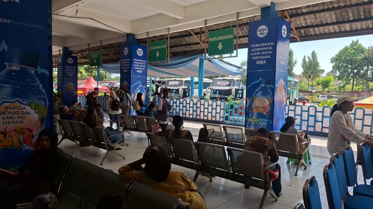 Pemudik Mulai Padati Terminal Kampung Rambutan, Puncak Arus Mudik Diprediksi H-3 Lebaran
