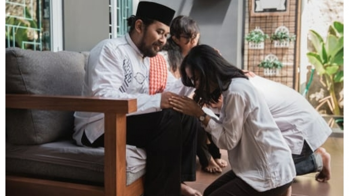10 Ucapan Sungkem Lebaran Bahasa Jawa Halus Kromo Inggil untuk Orang Tua