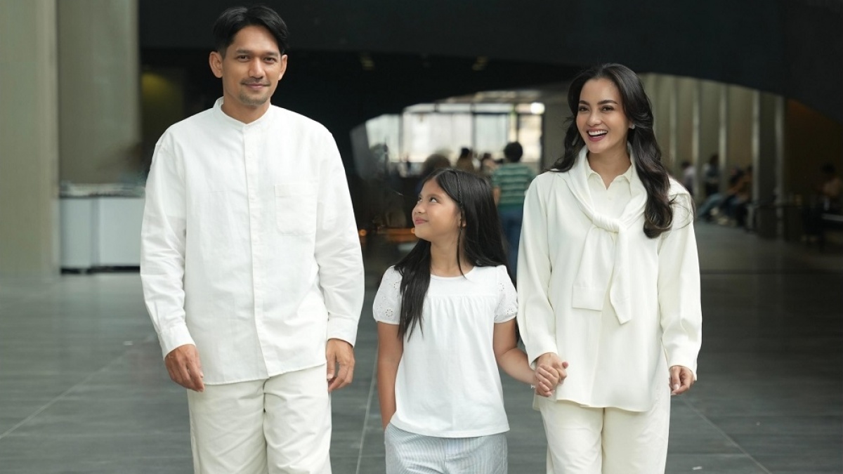 Raya in True Comfort: Inspirasi Padu Padan Gaya Lebaran Serasi ala Keluarga Selebriti