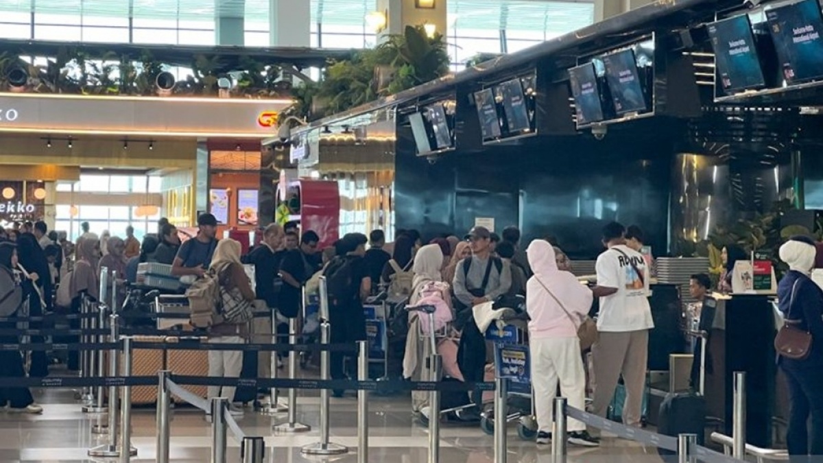 Bandara Soetta Tutup Akibat Abu Vulkanik Anak Krakatau, 22.798 Penumpang Gagal Terbang Pagi Ini