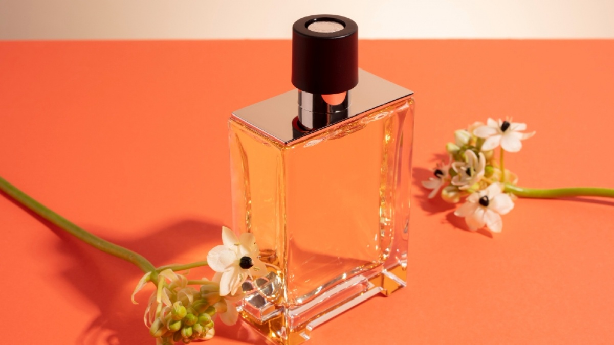 5 Parfum Aroma White Floral yang Awet untuk Kondangan, Wangi Segar dan Elegan