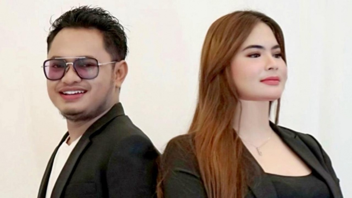 Usai Ketahuan Selingkuh, Eric Syafutra Siap Cium Kaki Shyalimar Malik