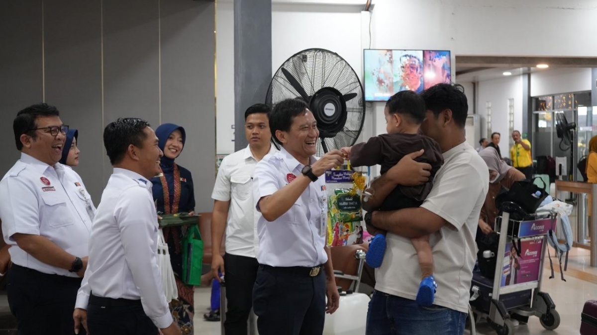 Profil Bobby Rasyidin, Dirut KAI yang Fotonya Termenung di Samping Bangkai KRL Viral