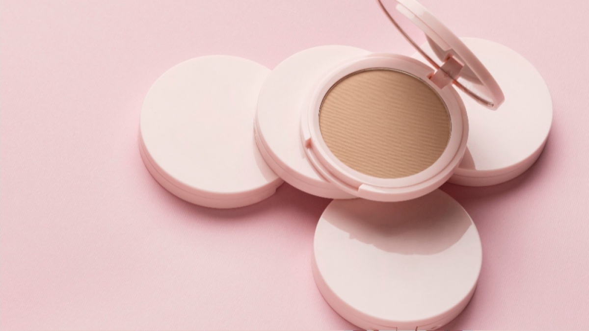 3 Bedak Padat SPF 50 di Bawah Rp100 Ribu, Praktis Bantu Kulit Halau Sinar UV