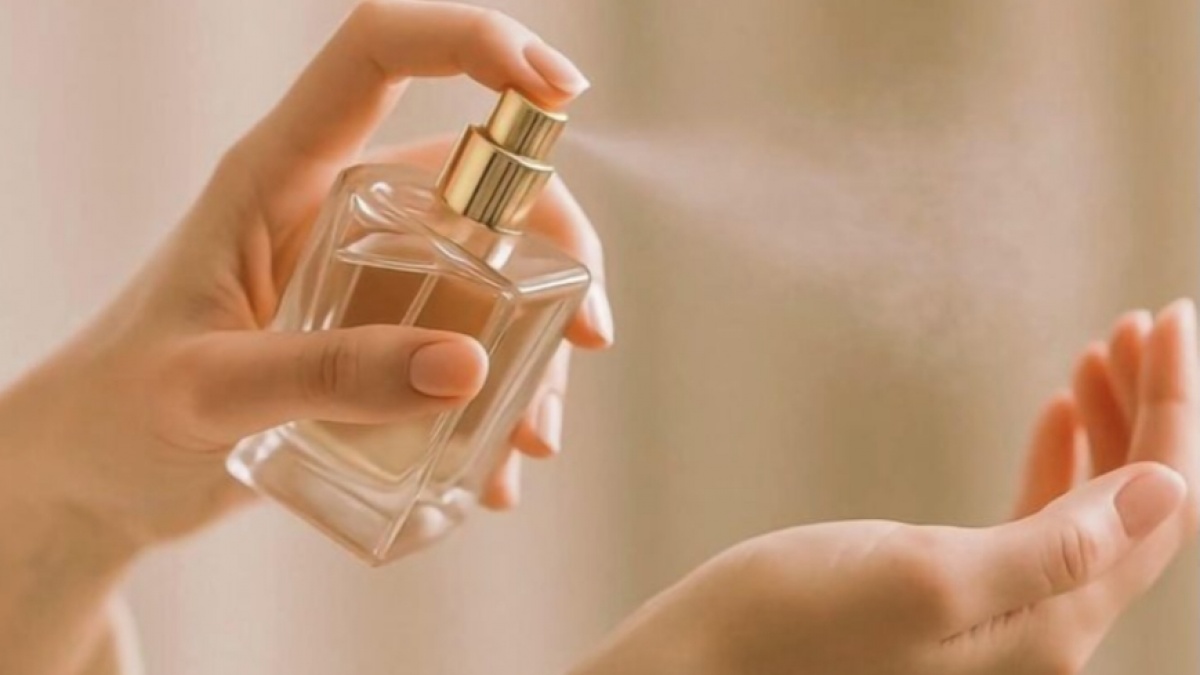 5 Rekomendasi Parfum Lokal Aroma Buah Pir yang Segar dan Manis