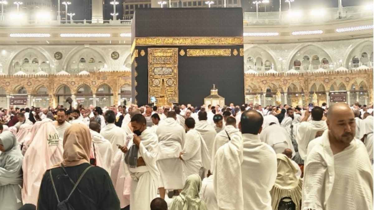 Jangan Tergiur Jalur Cepat! Ini Risiko Fatal Berhaji Pakai Visa Ziarah