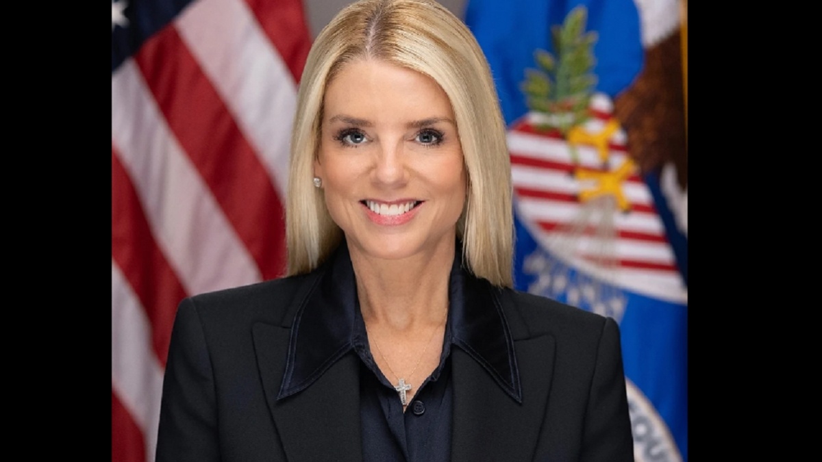 Trump Pecat Jaksa Agung Pam Bondi, Buntut Skandal Epstein dan Gagal Jerat Lawan Politik