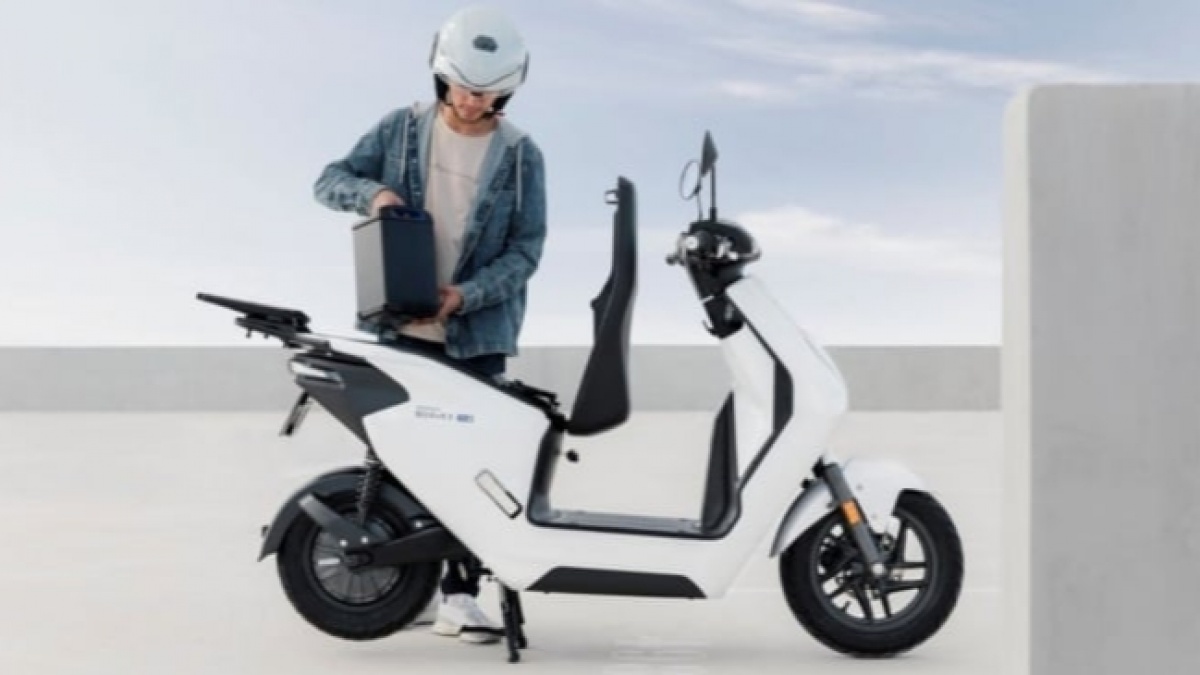 Apakah Motor Listrik Bayar Pajak Tahunan? Cek Besarannya