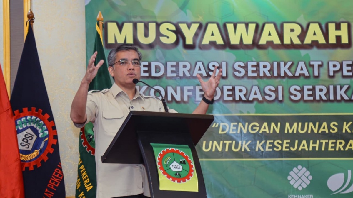 Menaker Dorong Hubungan Industrial Naik Kelas Hadapi AI