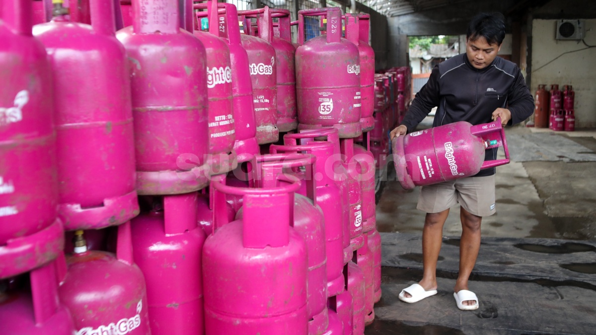 Orang Kaya Ngeluh LPG 12 Kg Naik, Bahlil: Sorry Yee!
