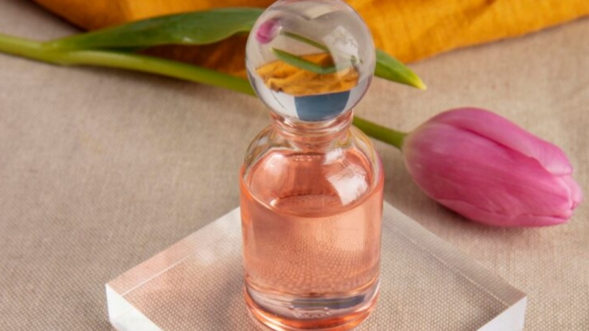 5 Parfum Wanita Aroma Bunga Segar Tahan Lama, Wanginya Khas Nempel Seharian