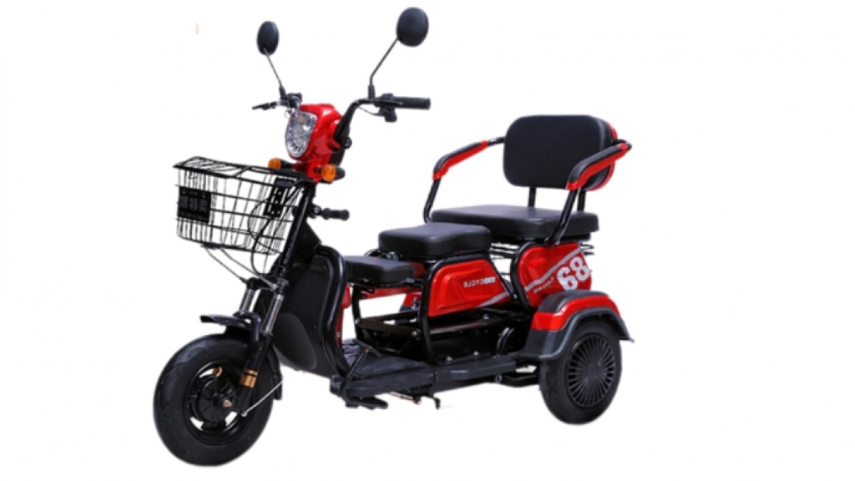 5 Rekomendasi Motor Listrik Roda Tiga untuk Lansia: Stabil Dikendarai, Rem Pakem