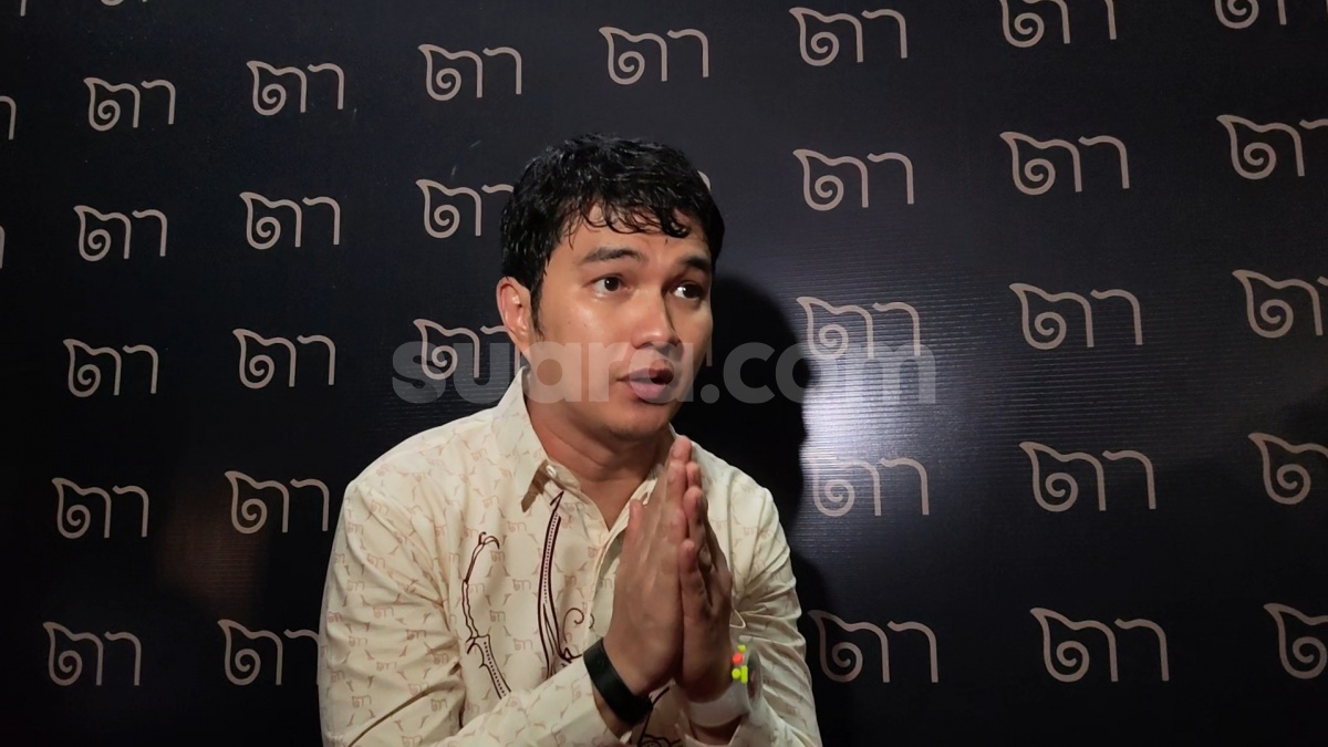 Pembeli Burgernya Disiram Air, Aldi Taher Ogah Emosi: Wahana Siraman Cinta!
