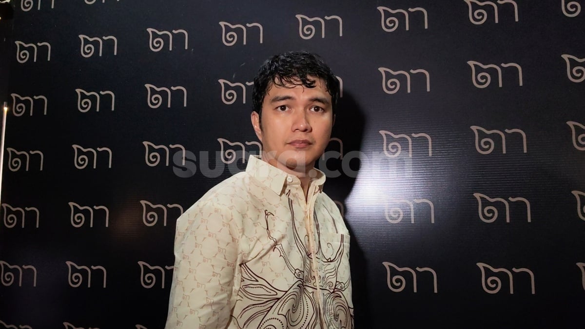 Aldi Taher Sujud Syukur Bakal Terbang ke New York Fashion Week, Siap Pamer Batik Lokal