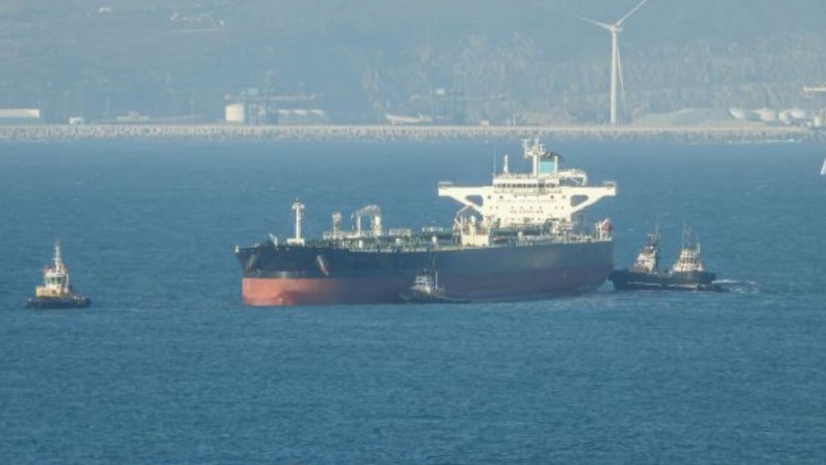 3 Supertanker Mulus Lewat Selat Hormuz Bawa Minyak dari Arab dan UEA, Kok Bisa?