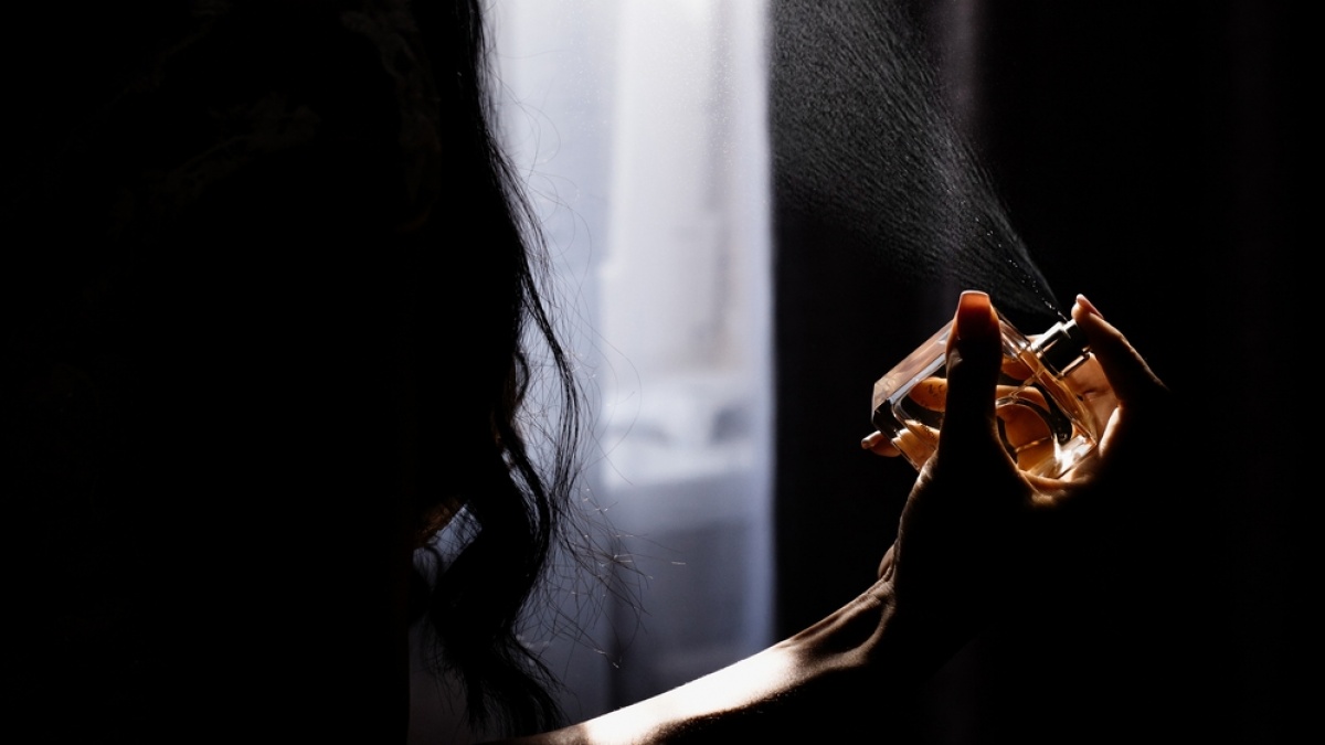 6 Tips Parfum Tahan Lama di Baju, Wangi Tidak Mudah Hilang dan Lebih Awet