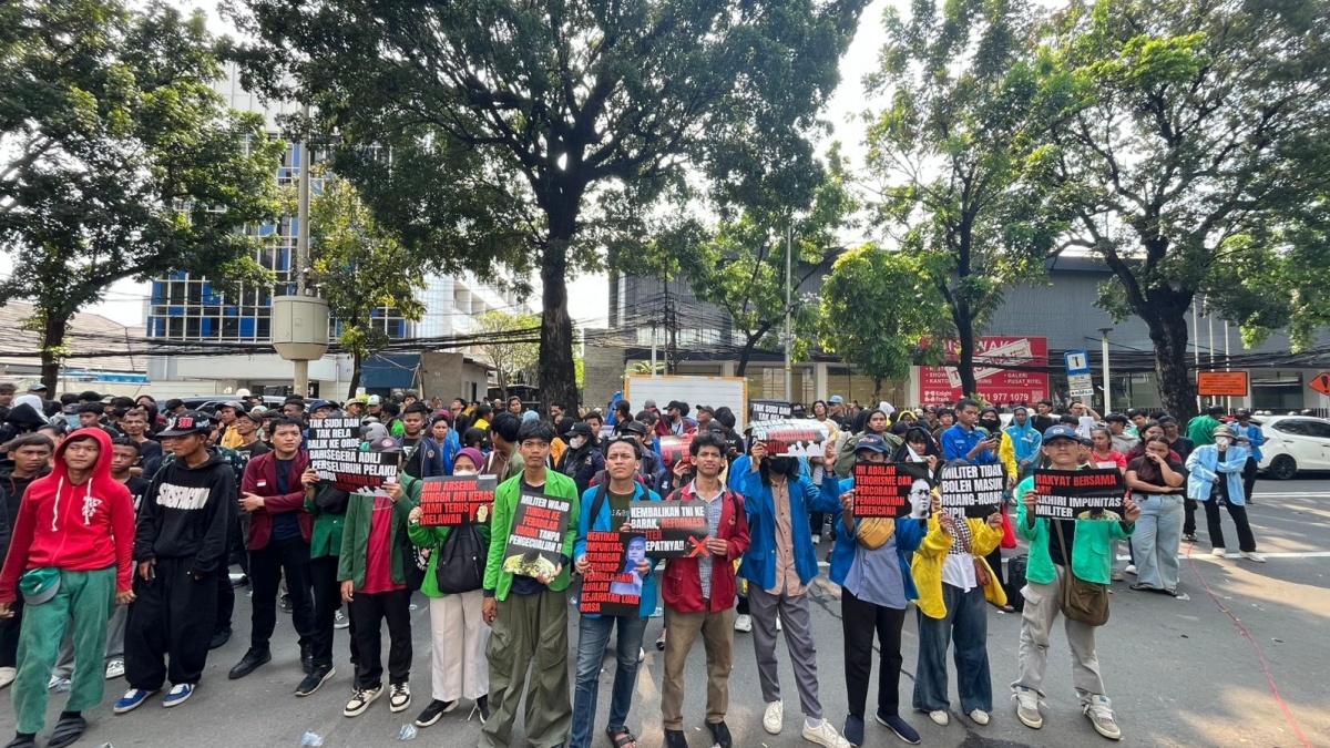 Aktivis Mahasiswa Geruduk MK, Minta Kasus Air Keras Andrie Yunus Tak Masuk Peradilan Militer