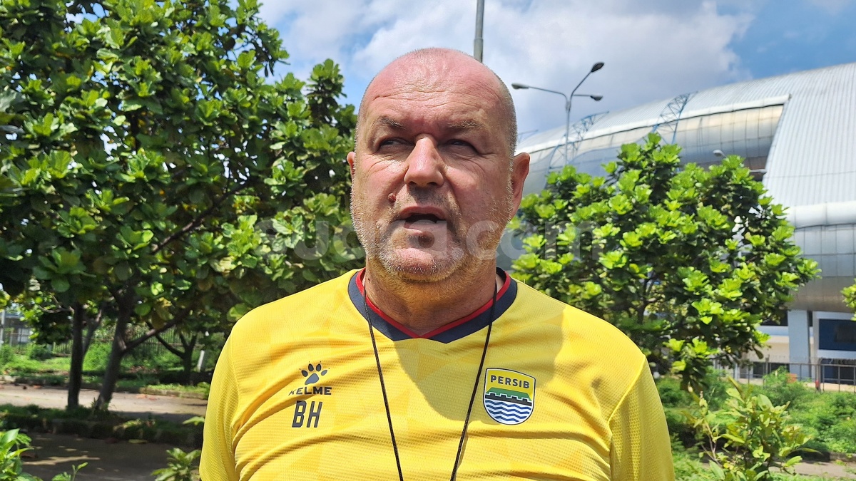 Pelatih Persib Heran dengan Dewa United: Skuad Mewah Posisi Papan Tengah