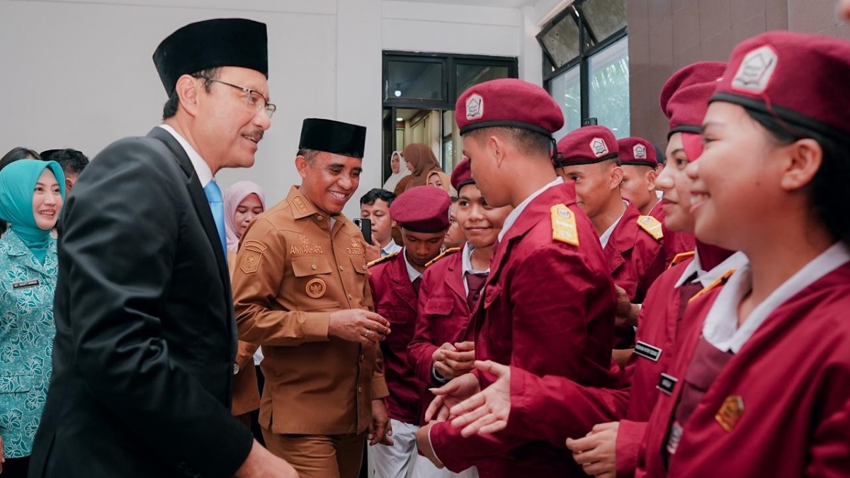 Gus Ipul Apresiasi Komitmen Pemprov Sulteng dalam Pengembangan Sekolah Rakyat
