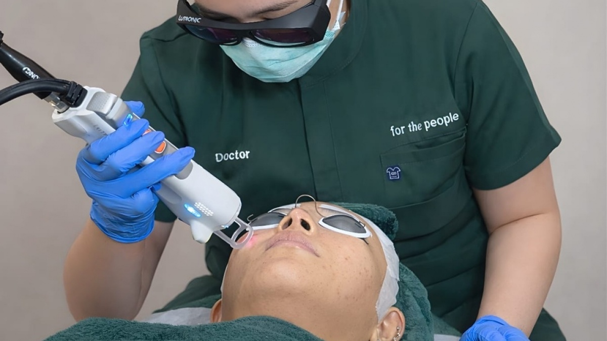 Berapa Biaya Laser Flek Hitam Pico Laser di Klinik Kecantikan? Ini Kisaran Harganya