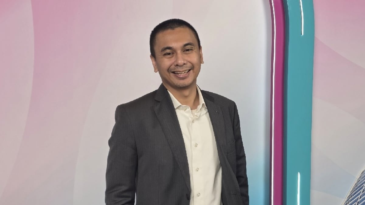 Raditya Dika Pilih Repot di Depan: Strategi Cegah Dengue demi Jaga Produktivitas