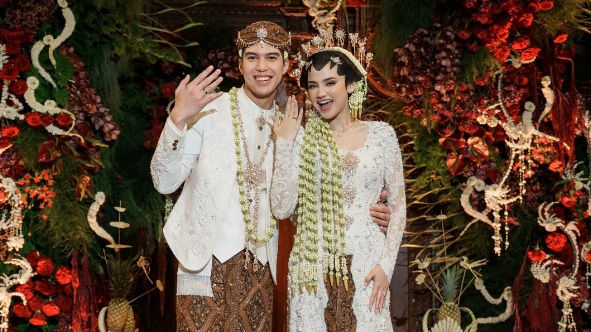 Terpopuler: Nama Ayah Kandung Syifa Hadju Terungkap, Pilihan Cushion Tahan Keringat