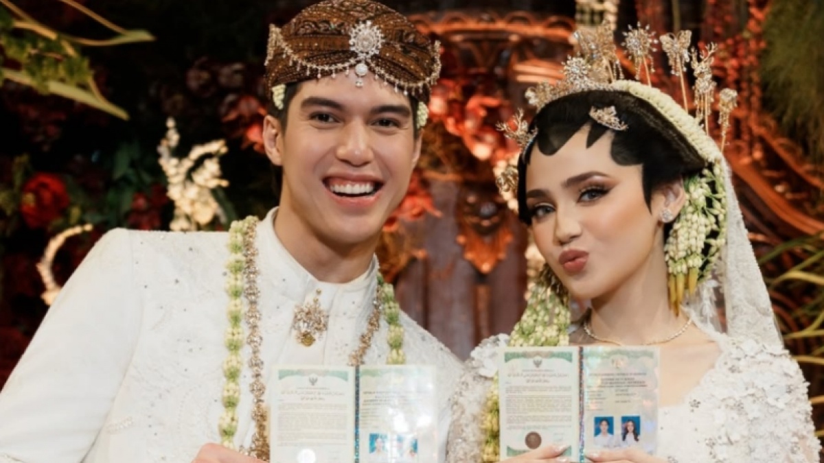 Momen di Balik Layar, Tangis Syifa Hadju Pecah usai Ijab Kabul El Rumi Berjalan Lancar